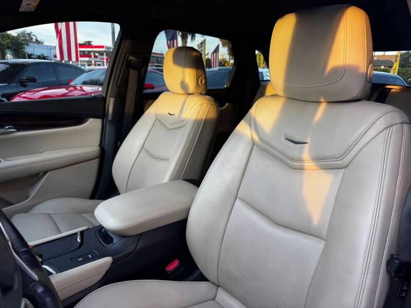 2018 Cadillac XT5 Premium Luxury