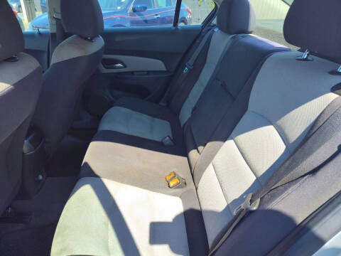 2014 Chevrolet Cruze LS Auto