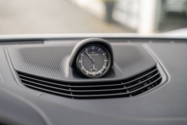 2023 Porsche Taycan 22
