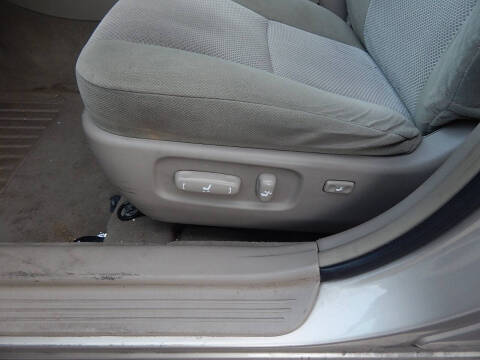 2004 Toyota Camry SE V6