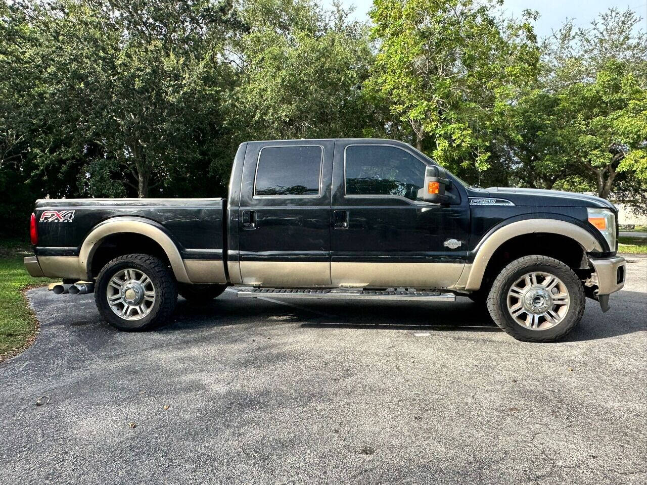 2014 FORD F-250 Pickup - $33,995