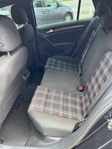 2017 Volkswagen Golf GTI S