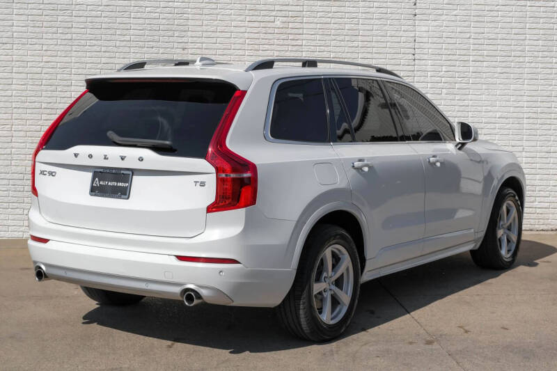 2019 Volvo XC90 T5 Momentum