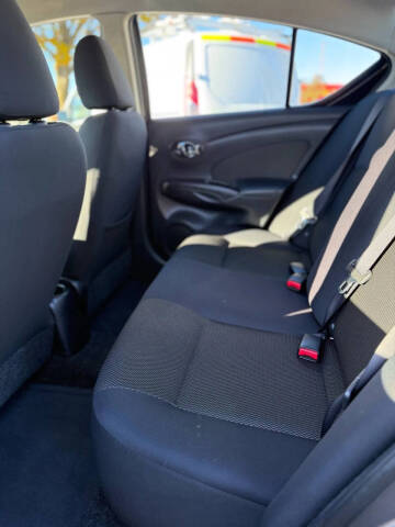 2013 Nissan Versa 1.6 S