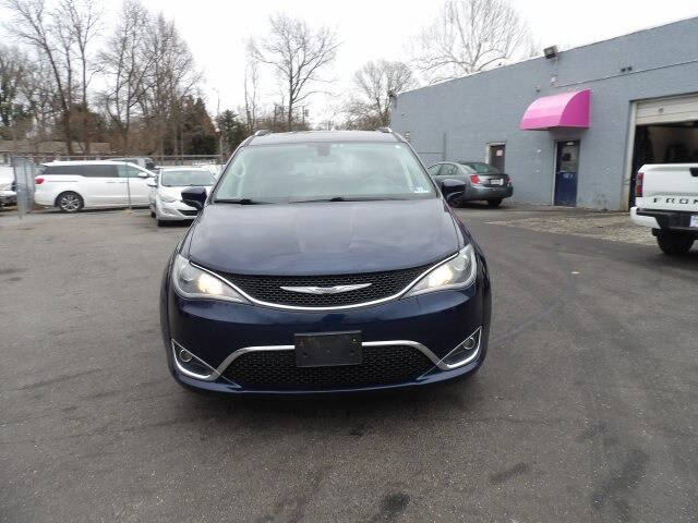 2017 Chrysler Pacifica Touring-L Plus