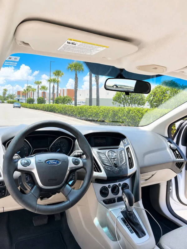 2012 Ford Focus SE