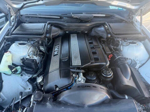 2003 BMW 5 Series 530i