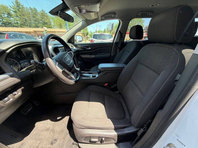 2017 GMC Acadia SLE-2