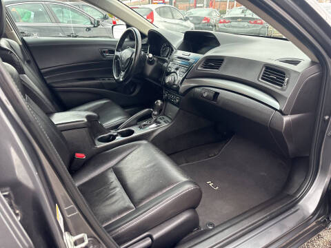 2013 Acura ILX 2.0L w/Tech