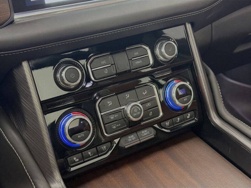 2024 GMC Yukon Denali Ultimate