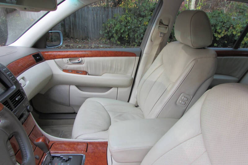 2003 Lexus LS 430 photo 23