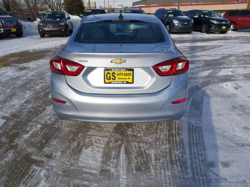 2018 Chevrolet Cruze LS Auto