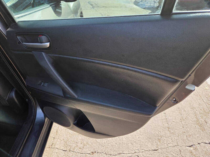 2013 Mazda MAZDA3 i Touring