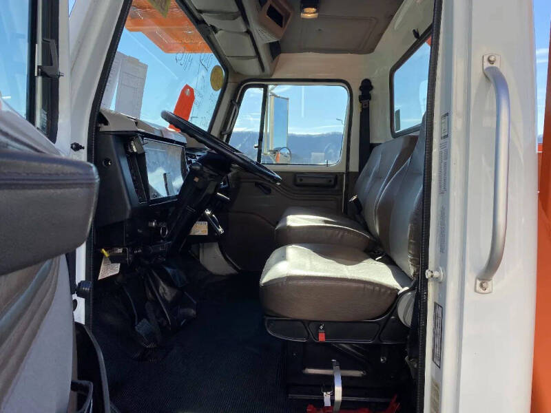 2002 International 4700