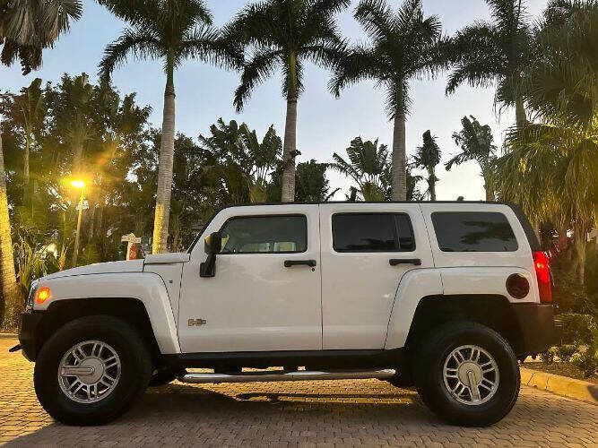 2009 HUMMER H3 for sale at Classic Car Deals in Cadillac MI