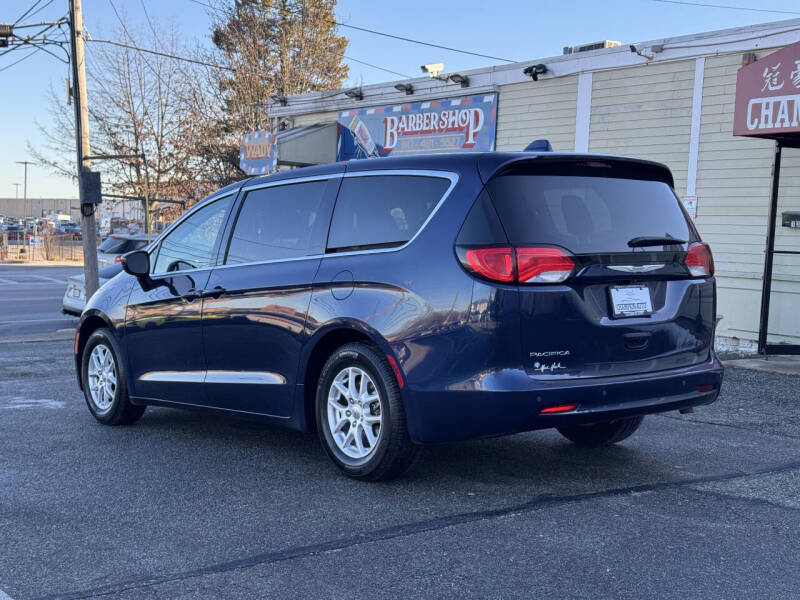 2018 Chrysler Pacifica LX