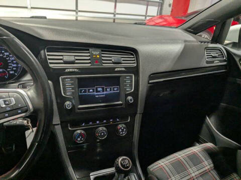 2016 Volkswagen Golf GTI S