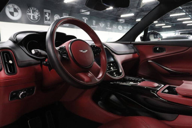 2021 Aston Martin DBX