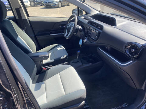 2015 Toyota Prius c Three