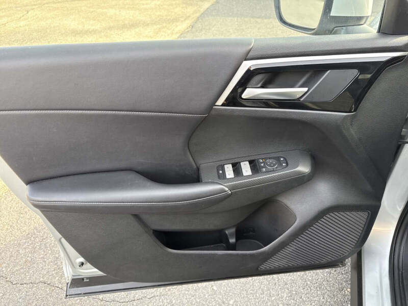 2024 Mitsubishi Outlander