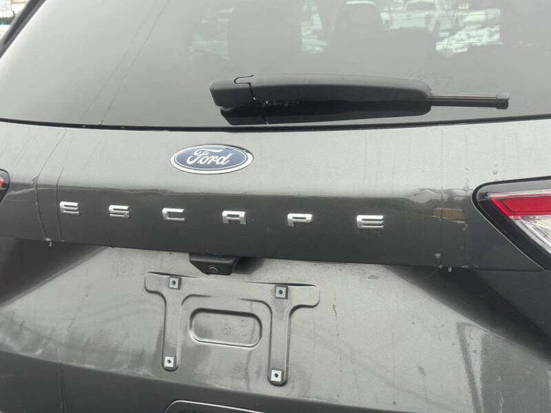 2020 Ford Escape SEL