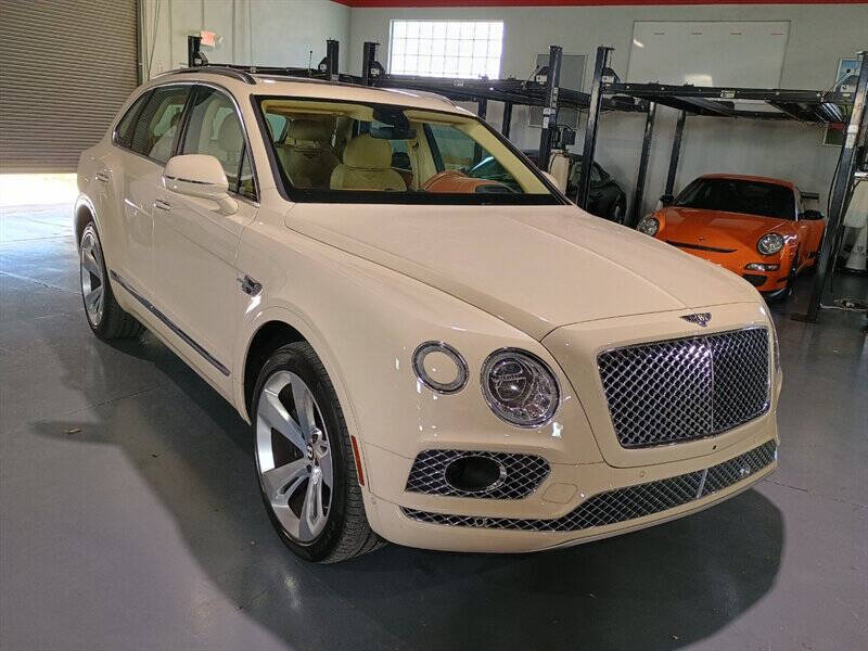 2019 Bentley Bentayga 14
