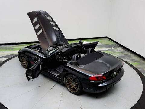 2005 Dodge Viper SRT-10