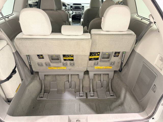 2012 Toyota Sienna