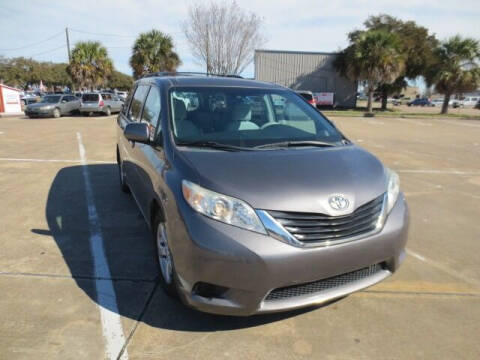 2011 Toyota Sienna for sale at MOTORS OF TEXAS in Houston TX