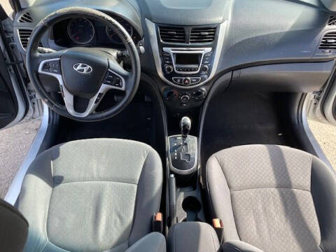 2014 Hyundai Accent SE