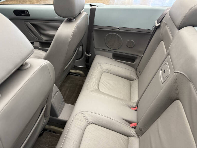 2005 Volkswagen New Beetle Convertible GLS 1.8T