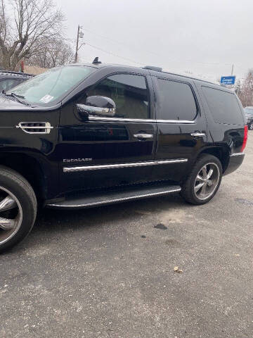 2011 Cadillac Escalade Luxury