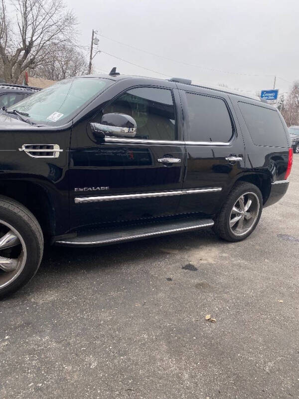 2011 Cadillac Escalade Luxury