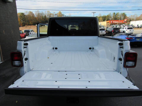 2023 Jeep Gladiator Sport S