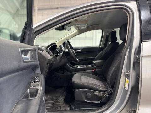 2021 Ford Edge SE