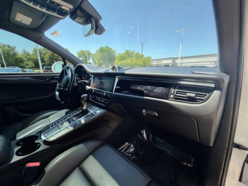 2020 Porsche Macan S