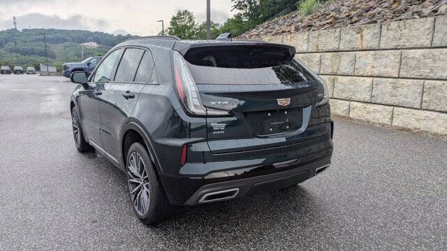 2024 Cadillac XT4 Sport