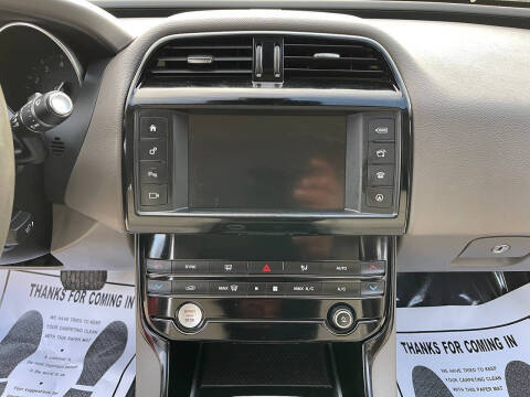 2017 Jaguar XE 35t Premium