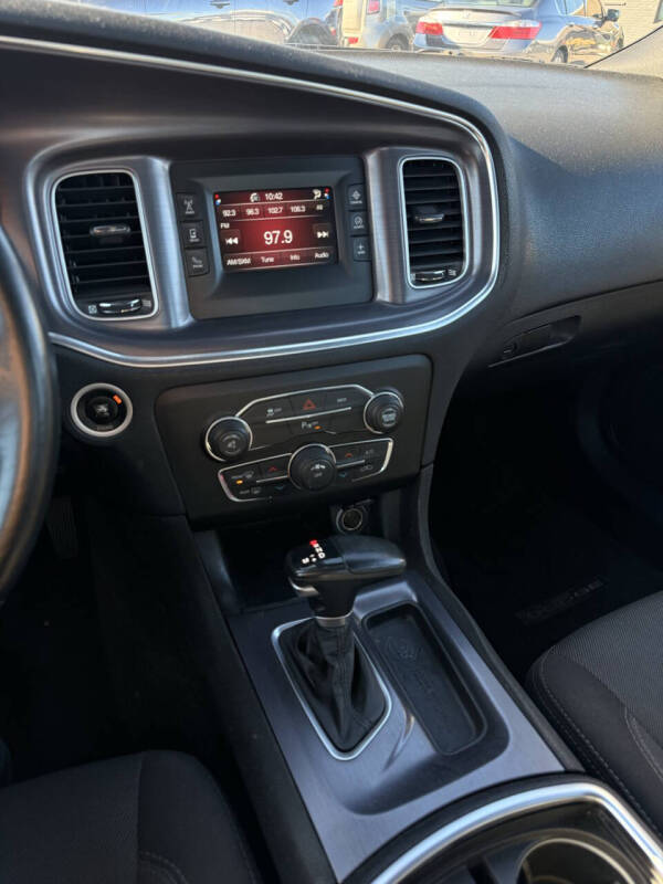 2016 Dodge Charger SE