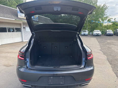2017 Porsche Macan