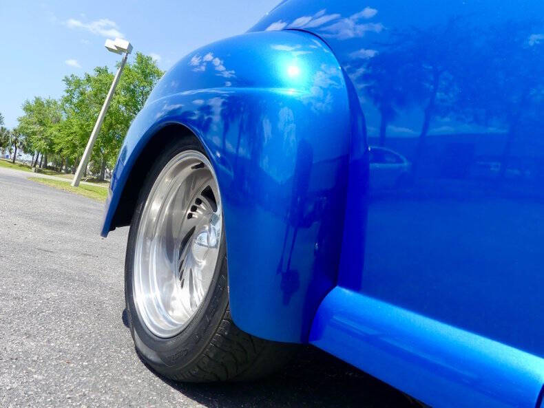 1948 Ford Super Deluxe