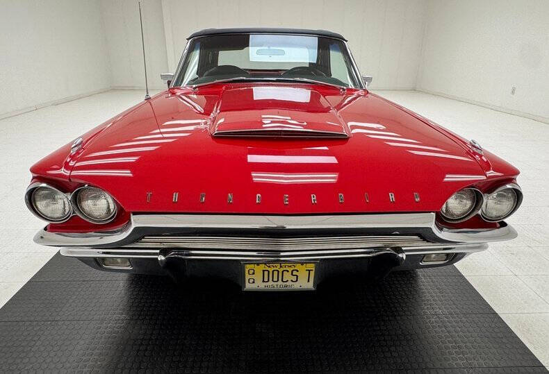 1964 Ford Thunderbird