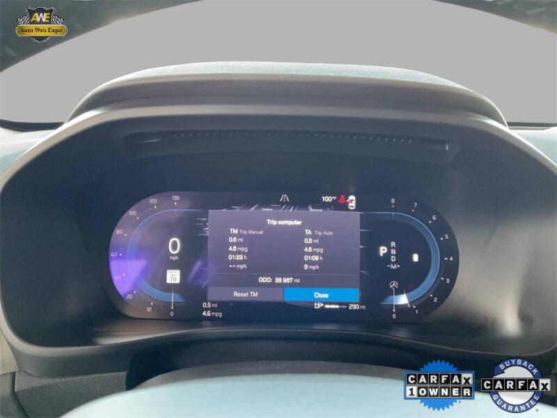 2024 Volvo XC40 B5 Plus Dark Theme