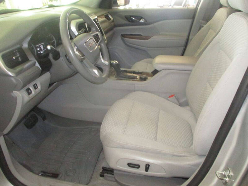 2019 GMC Acadia SLE-2