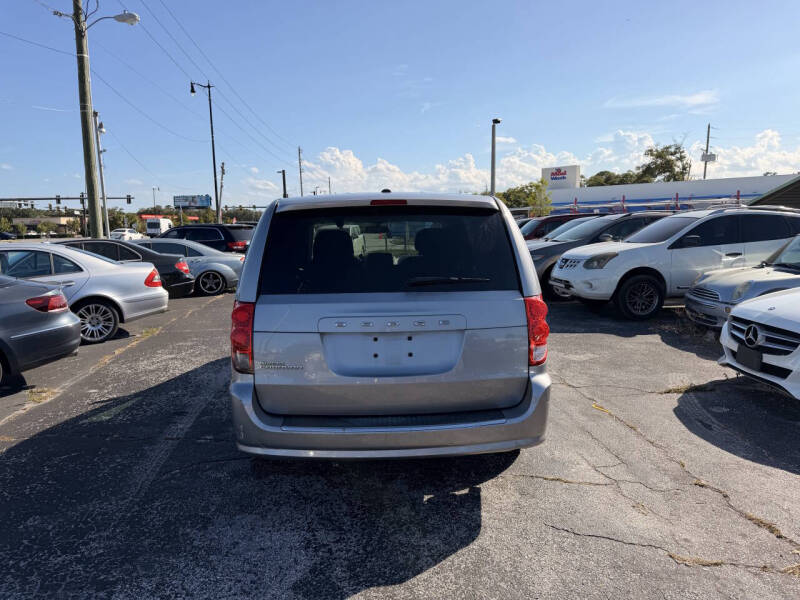 2015 Dodge Grand Caravan SE