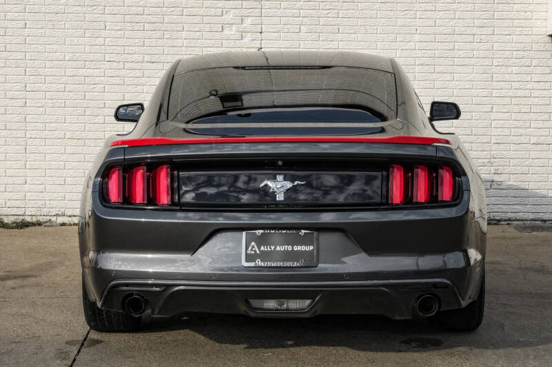 2017 Ford Mustang V6
