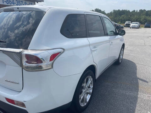 2014 Mitsubishi Outlander SE