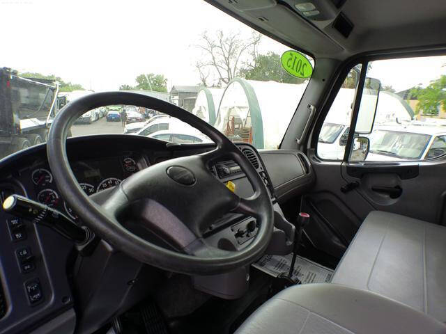 2015 Freightliner M2 106