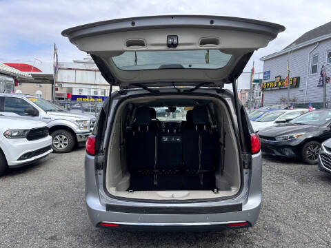2018 Chrysler Pacifica Touring L
