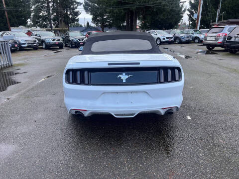 2015 Ford Mustang V6